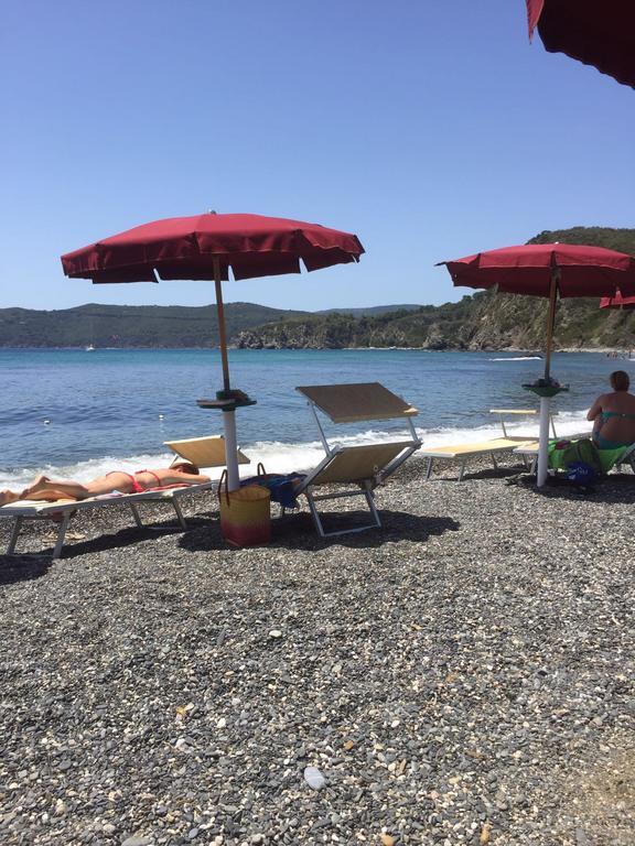Casa Le Agavi Hotel Портоферайо Екстериор снимка